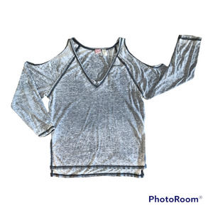 House of Mental Cold-shoulder Long-sleeve Distressed T-Shirt Size Large